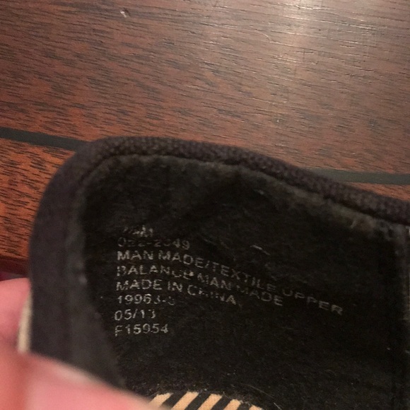 GREAT UC ARIZONA Women’s black and white slip on - Picture 3 of 7